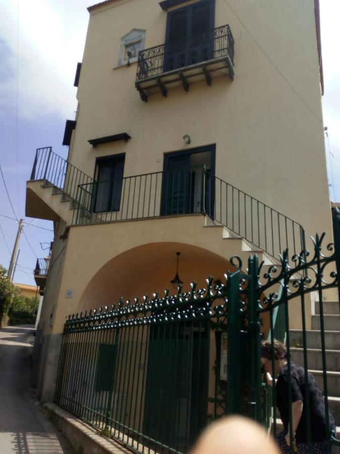O' Funaro Massa Lubrense Exterior photo