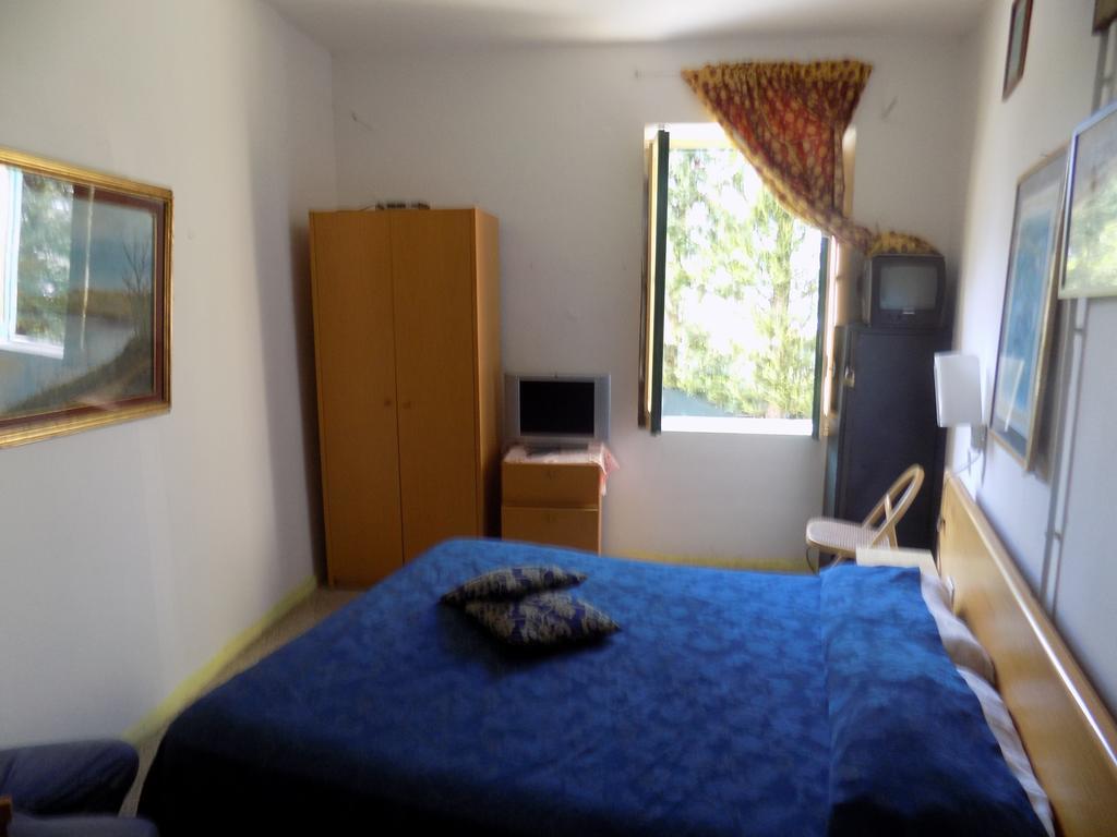 O' Funaro Massa Lubrense Room photo